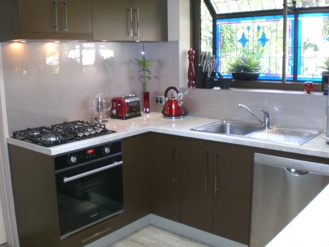 Kitchen Renovations & Facelifts Pic 1