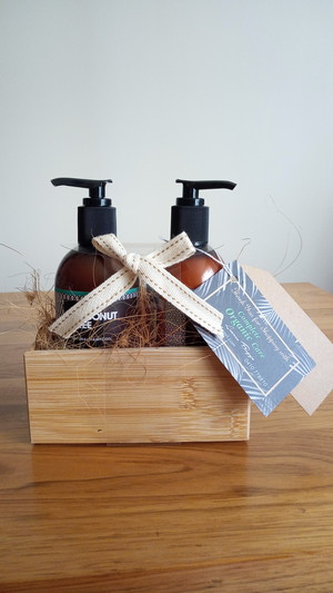 Complete Organic Care Pic 5 - Coconut Argan Shampoo Conditioner Bamboo gift boxed set 47