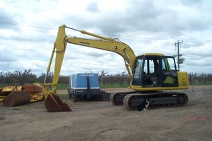 Boss Excavations Pic 3 - 12 Tonne Excavator