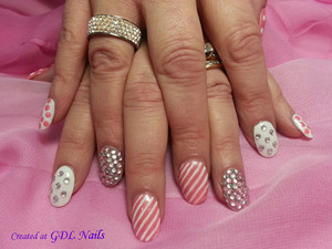 GDL Nails Pic 3 - Pink Bling