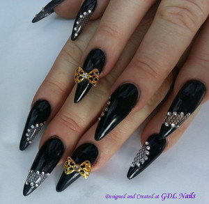 GDL Nails Pic 4 - Stiletto Style Diamonds Lace