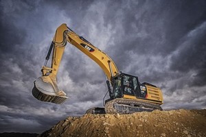 Hastings Deering Pic 5 - Cat Hydraulic Excavator