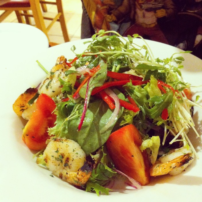 Scoozi Caffe Bar-Rundle Street Pic 2 - now thats a SALAD