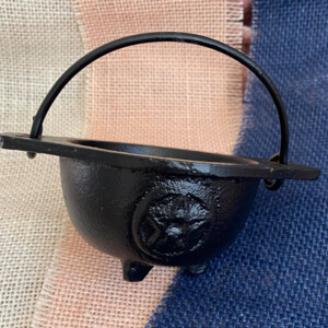 An Array Of Gifts Pic 3 - Cast Iron Cauldron