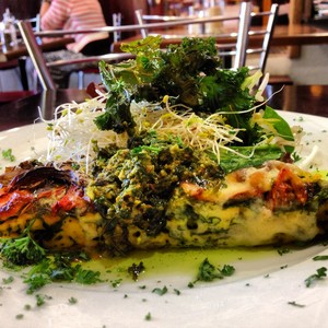 Berkelouw Cafe Eumundi Pic 2 - Spinach pesto cheese frittata w roasted tomato kale chips