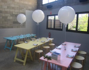 Babyandbirthdayballoons.com.au Pic 5 - White jumbo round helium balloons