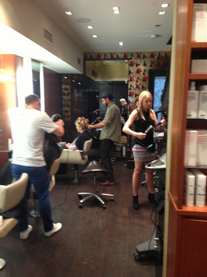 Salon X Pic 3 - The place