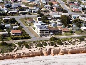 The Lighthouse Accommodation Pic 1 - Lighthouse Accommodation The Port Hughes Yorke Peninsula South Australia