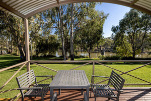 BIG4 Deniliquin Holiday Park Pic 2 - 2 Bedroom Riverfront Holiday Villa