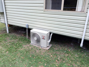 EAS Electrical & Air Conditioning Services Pic 5