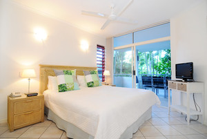 Oasis At Palm Cove Pic 4 - King Bedroom