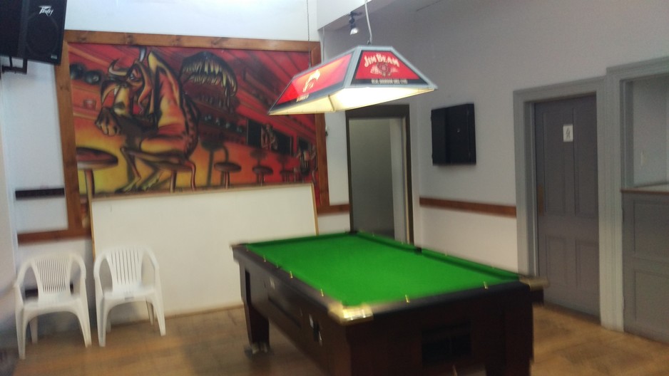 Valley Hotel Motel Pic 1 - Pool Table