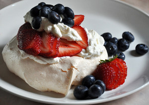 Picnicin Pic 3 - Pavlova