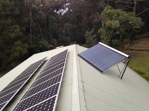 Solar Flow Services Pic 4 - 30 evacuated tube retro fitted to an existing electric tank Macelsfield Victoria