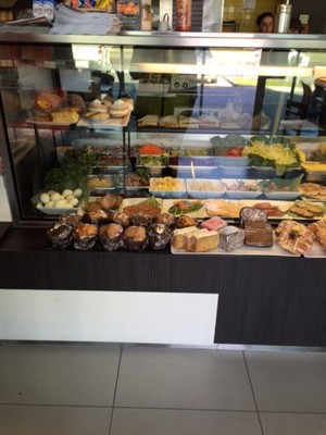 Jorges Cafe on Tulla Park Pic 4