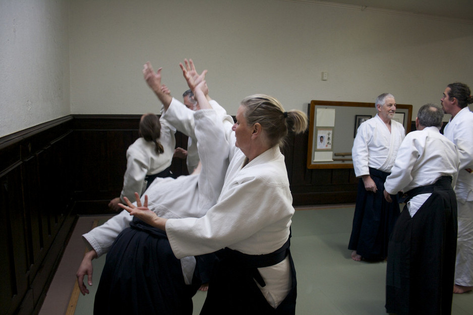 Aikido, Aiki Kai Mt Eliza Pic 1 - Women train as equal partners in Aikido Doing a back stretching exercise