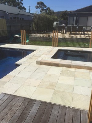 Hard2Beat Tiling Pic 3 - Sandstone looks great against the water