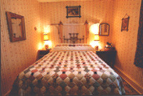 Hamilton's Cottage Collection And Country Gardens - Emmas Cottage Pic 1 - Hamiltons Cottage Collection and Country Gardens Emmas Cottage bedroom