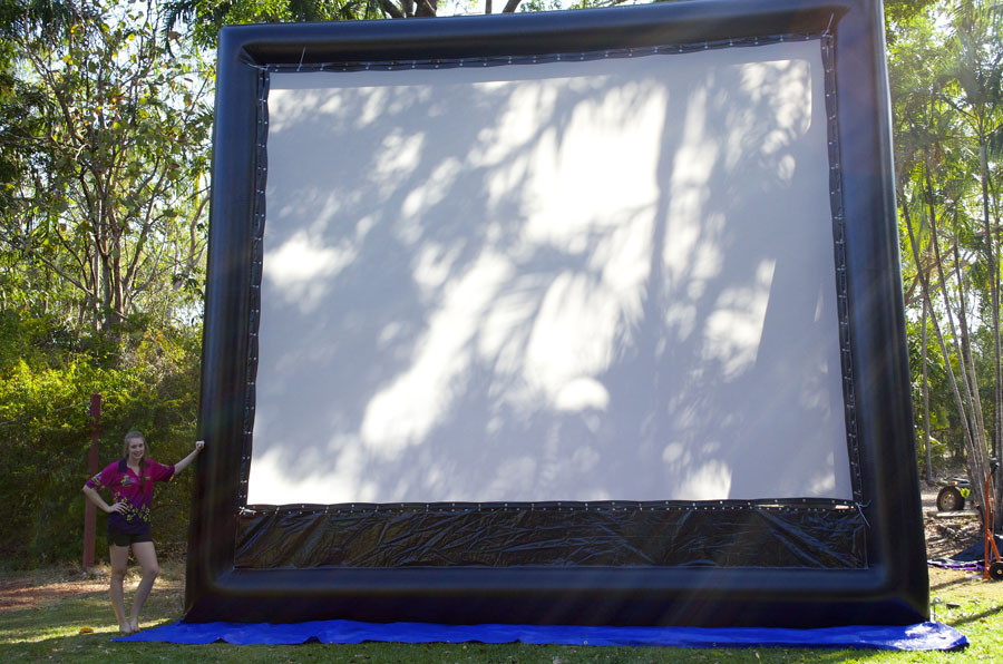 Giggling geckos moving pictures hire Pic 1 - Rear Projection