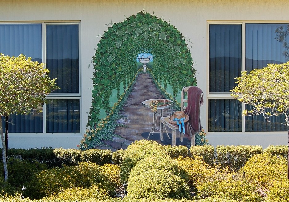 Karen Scott Murals Pic 1 - Mural on Private Residence Lake Macquarie NSW