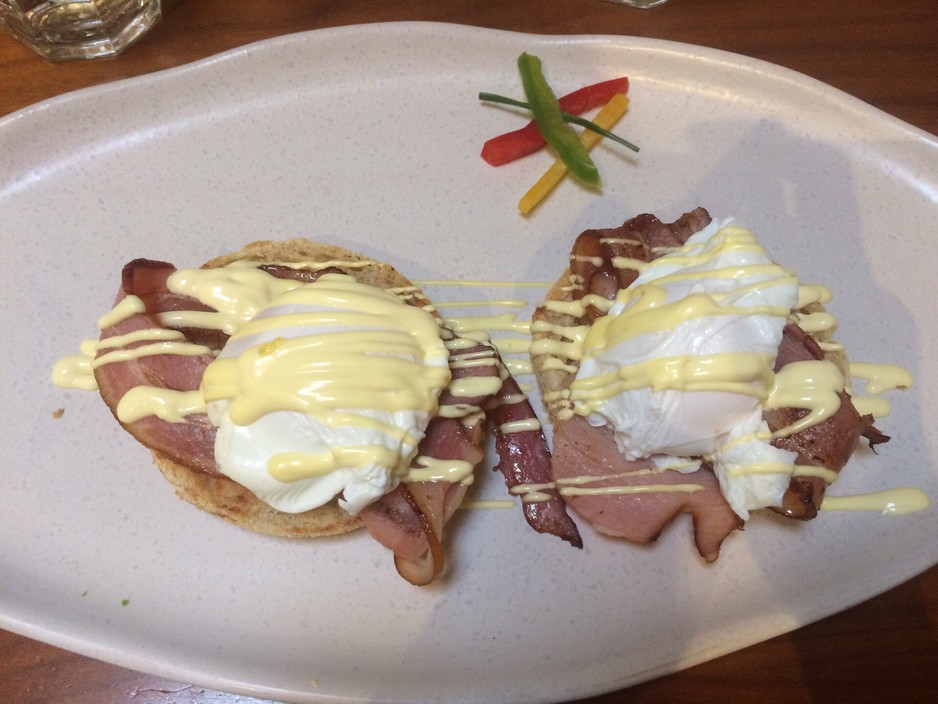 The Old Paper Shop Deli Pic 1 - Eggs Benedict with bacon