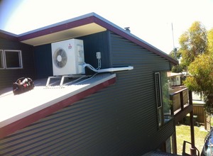 Aarons Air Conditioning Services Pic 5 - Anglesea Install