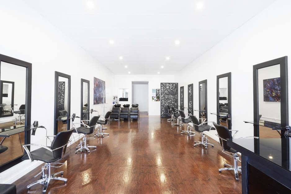 Cesar Hair Studio Pic 2