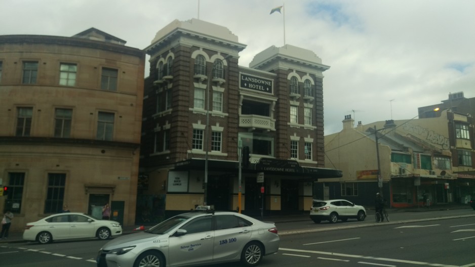 Lansdowne Hotel Pic 1 - Outside