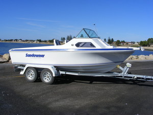 Sundowner Boats Pic 4 - 175 ft quarter cab Sundowner Stansbury boat ramp