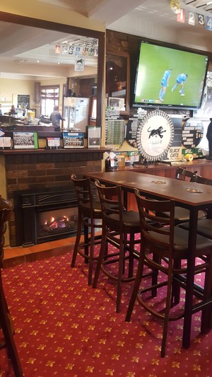 Gardners Inn Hotel Pic 2 - Bar Dining Area