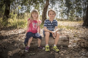 Red Kite Photography Pic 2 - Outdoor Family Portrait