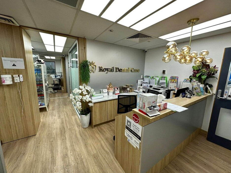 Royal Dental Care Pic 1