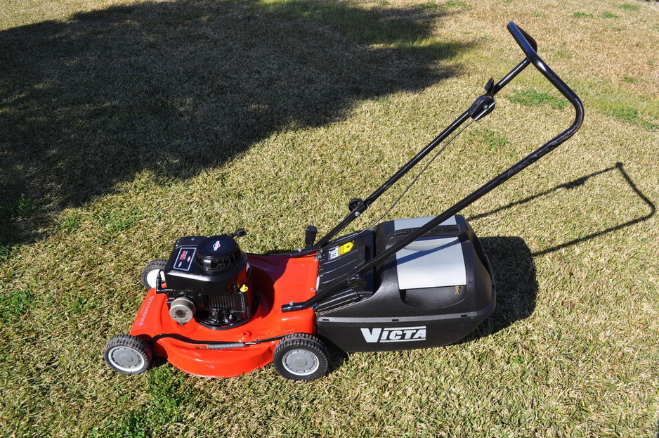 Paul's Mowing Wagga Wagga Pic 1