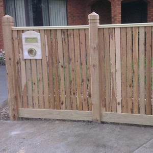 A&A Fencing, Gates & Decking Pic 3