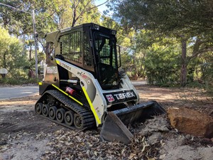 Zelvi Equipment Pic 4 - PT30 ASV skidsteer aircon cab at work