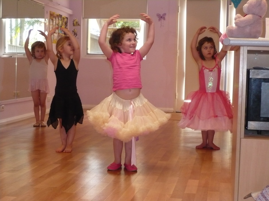 Fairytale Dance Classes Pic 1 - Ballet