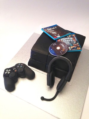 Deborah Marie Cake Designs Pic 3 - Play station birthday cake