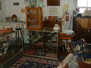 Kempsey Antiques & Collectables Pic 3