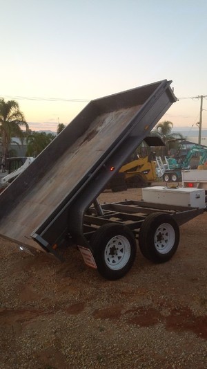 Hume Hire Pic 2 - TIPPER TRAILER HIRE ALBURY