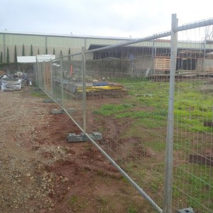 Hume Hire Pic 3 - TEMPORARY FENCING HIRE ALBURY