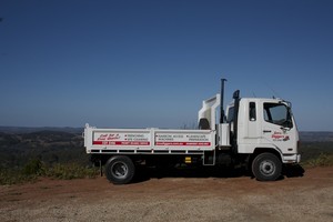 Jim's Diggers Pic 4 - Tipper Truck