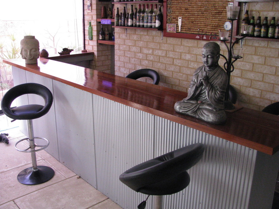 Handyman 2 U Pic 1 - outdoor bar designed constructed utilizing recycled jarrah for bar top