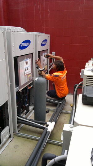 Ocean Air & Refrigeration Pic 2 - Servicing all Brands