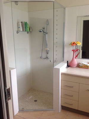 Hervey Bay Glass, Glazing & Screens Pic 2 - Showerscreens Made To Measure