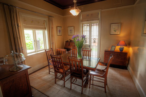 Winton Luxury Bed and Breakfast Pic 3 - Winton Luxury Bed and Breakfast Tenterfield Dining Room