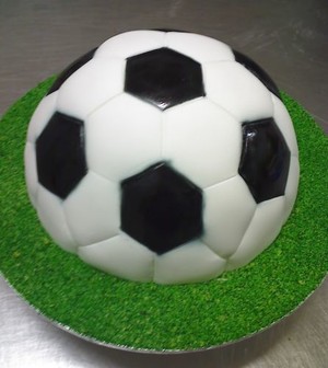 Santinas Cakes Pic 5 - Santinas celebration cakes