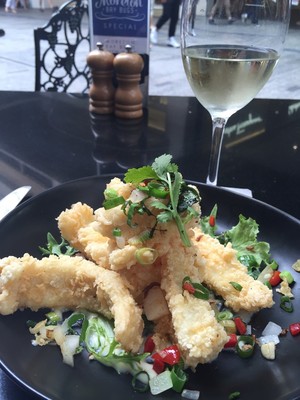 Pig N Whistle British Pub Downtown Pic 3 - Calamari Sav Blanc for a late lunch at Pig n Whistle