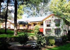 Fernglade On Menzies Bed & Breakfast Pic 1 - Melba Suite