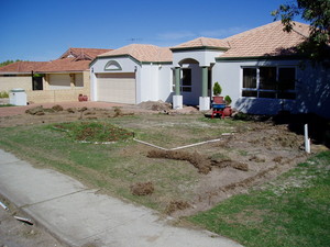 Lawnless Landscapes Pic 5 - before hillarys