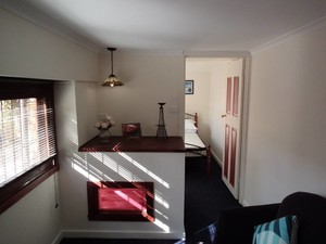 Kilmore Central Apartment Pic 3